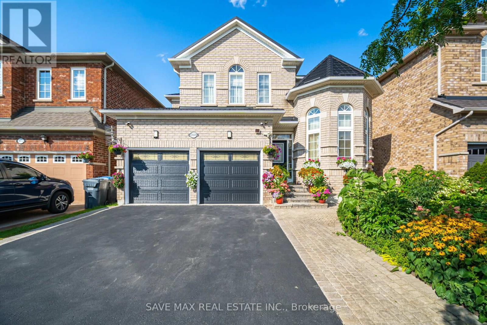 5669 FRESHWATER DRIVE, Mississauga, Ontario