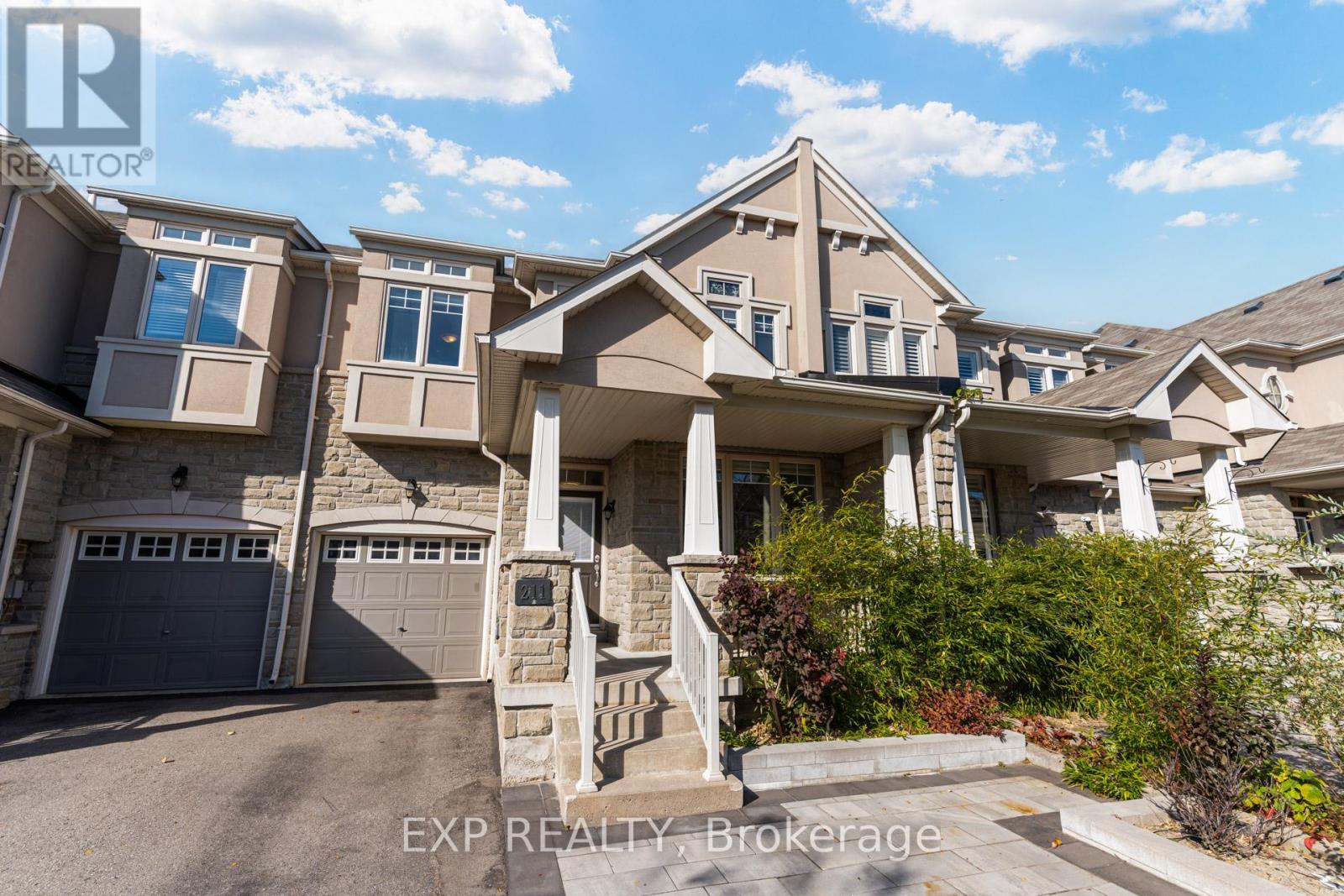 211 Shirrick Dr, Richmond Hill, Ontario