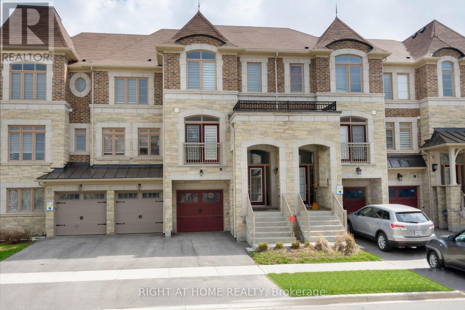 137 Allegranza Ave, Vaughan, Ontario